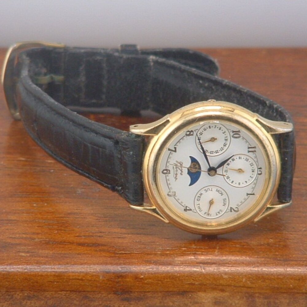 Pre-Owned Vintage Women’s Guess Moon Phase Dress Watch